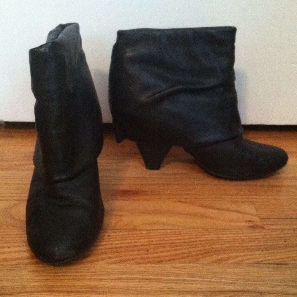 🚫TRADED🚫Simply Vera heel booties