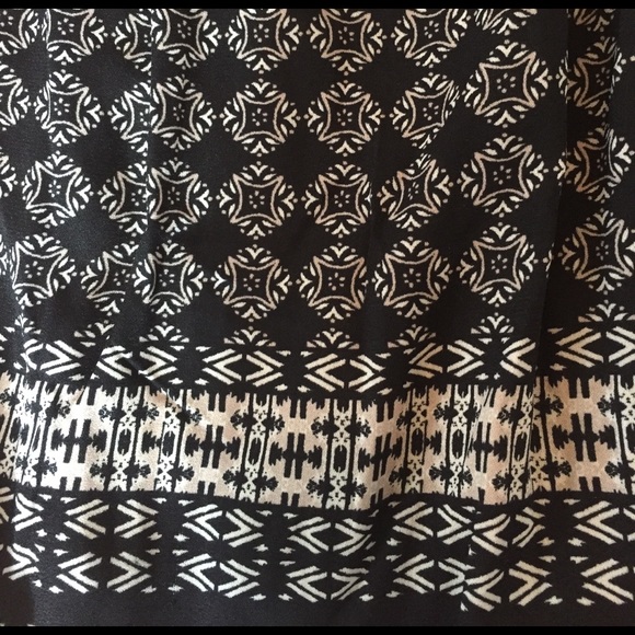 Lily Rose black and white dress, Aztec printing - Picture 2 of 2