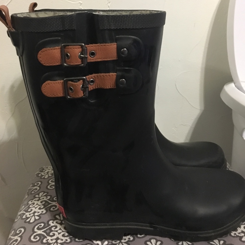 Chooka rain boots size 9