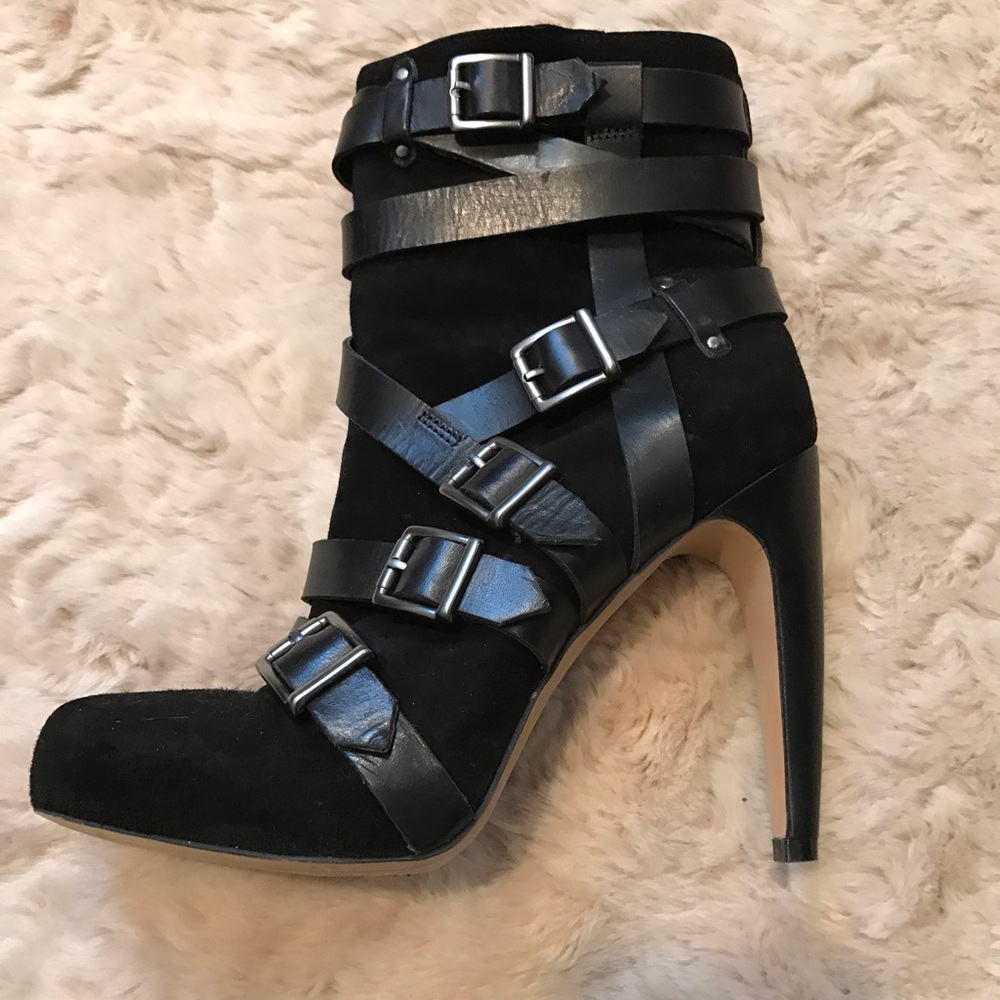 Worn once!!! Sam Edelman buckle boots