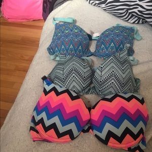 Victoria secret bra's size 34B