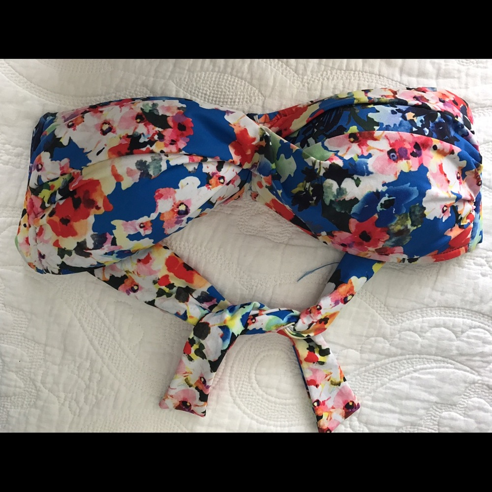 La Blanca strapless bikini top