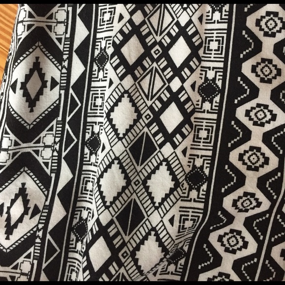 Flowy Aztec Print Pants - Picture 2 of 2