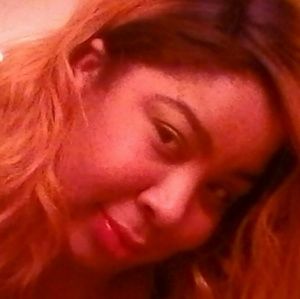 Meet your Posher, Ebony