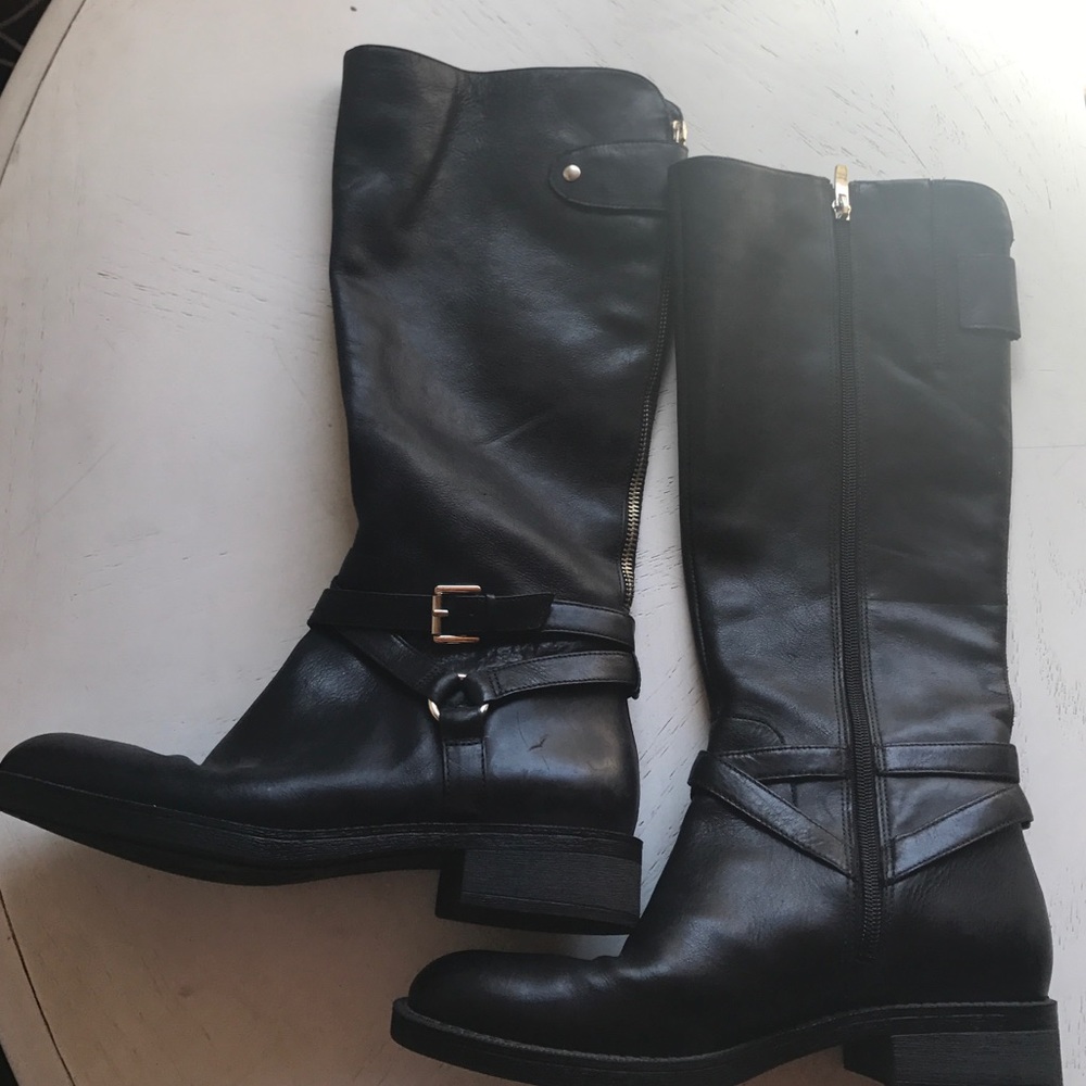 Black boots