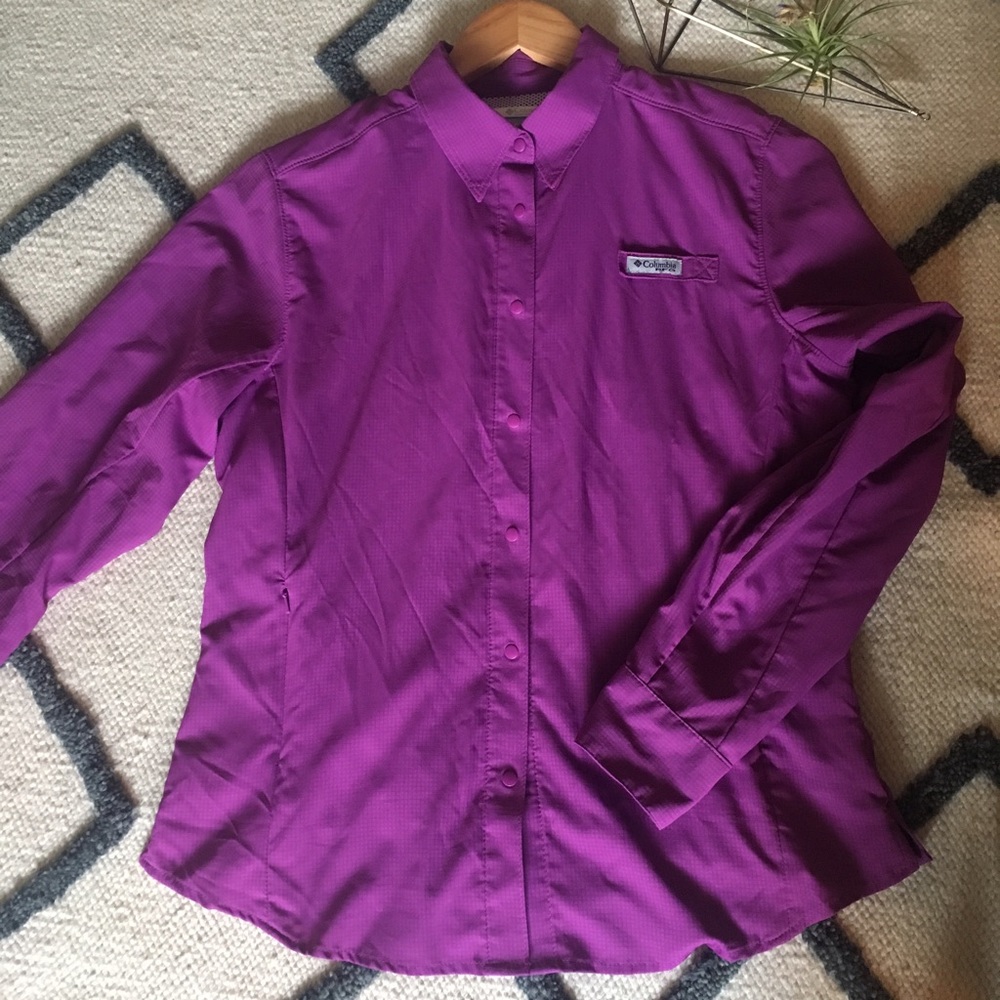 🚨Sold. NWOT. Women's Columbia Long Sleeve Shirt