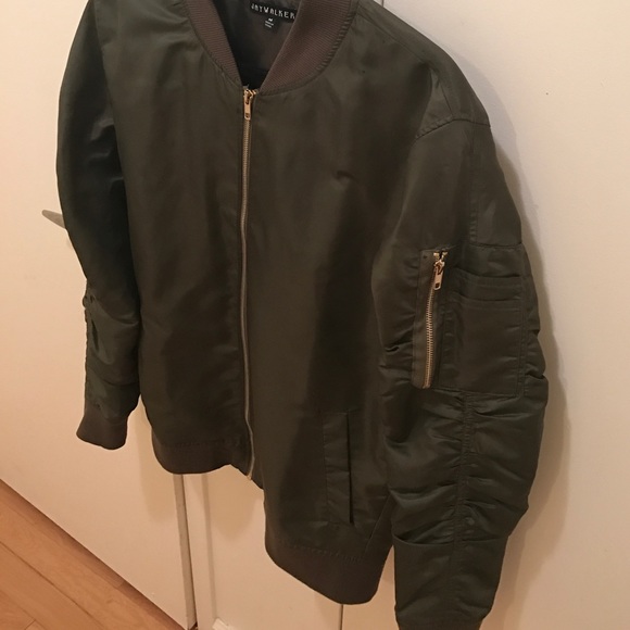 Green Bomber - Picture 1 of 2