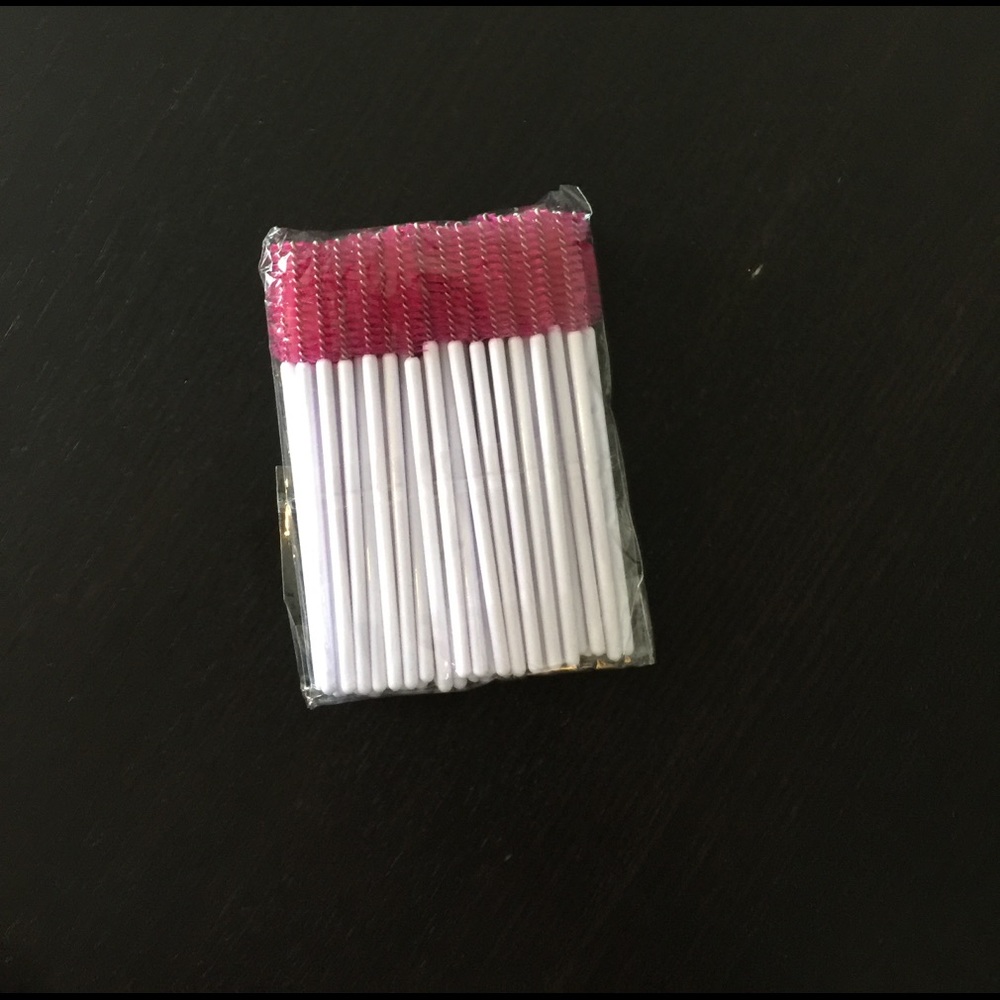 100 Mascara applicator