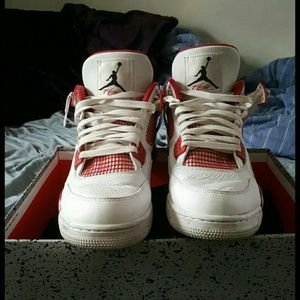 Jordan 4s