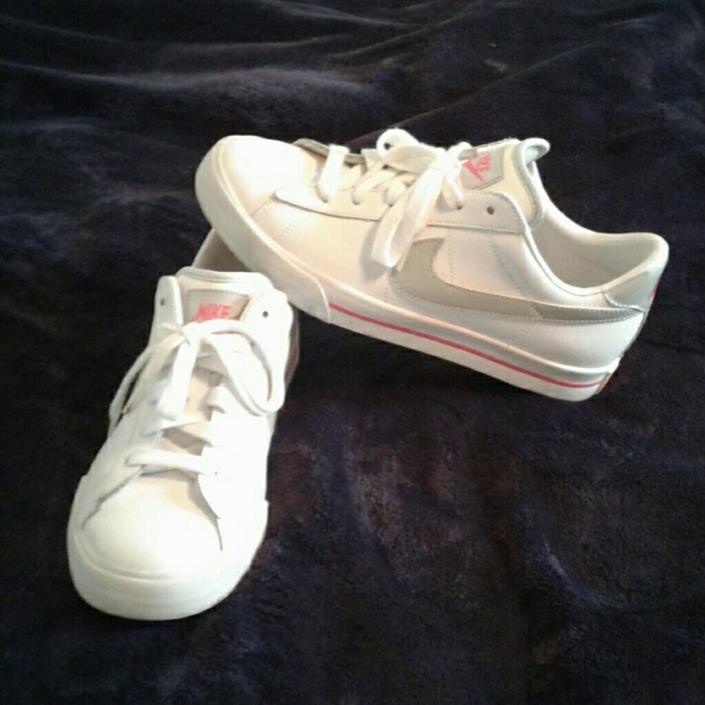 Nike Classic Canvas Shoes