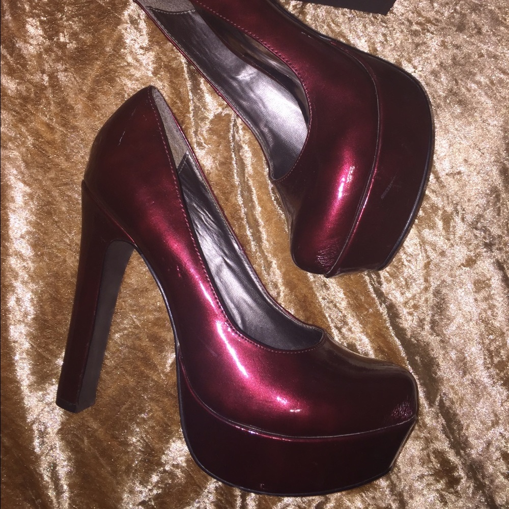 ❌SOLD ❌Carlos Santana Burgundy platforms