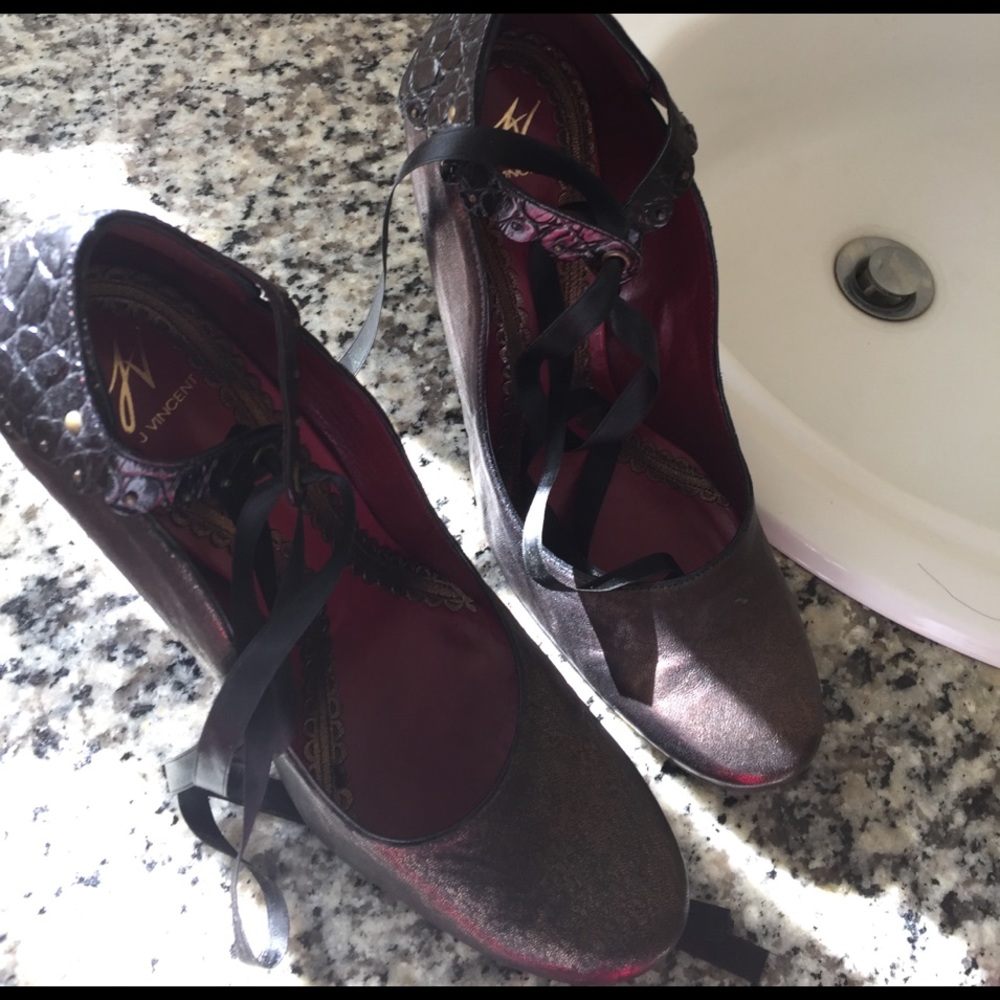 J Vincent heels