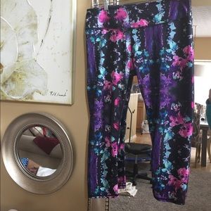 Fabletics cropped athletic pants