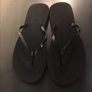 Black Reef Flip Flops