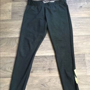 Nike Leg-A-See Leggings