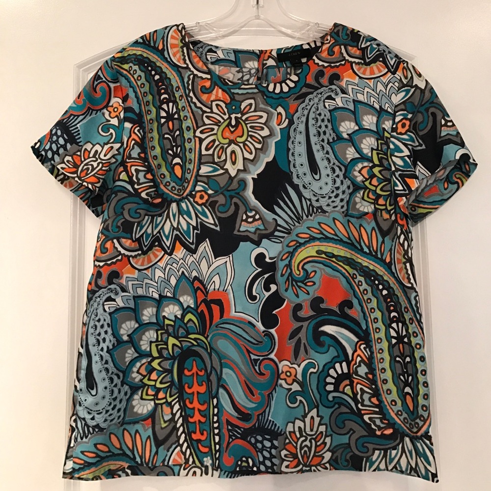 Colorful print silk shirt.