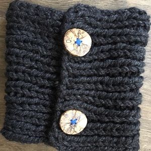 Chunky tunnel scarf