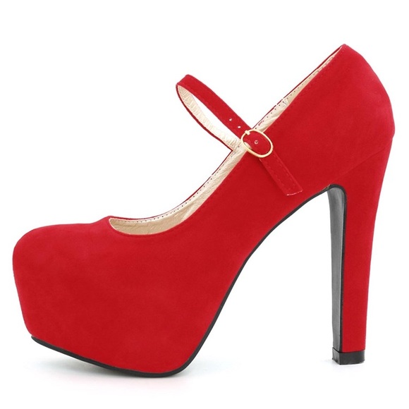Shoes - 🆕🦋Final Price🦋Classic, Platform, Red Pumps❤️