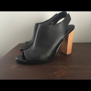 Audrey Brooke Thick heeled sandals