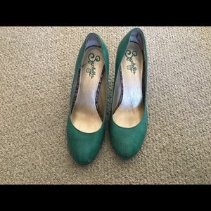 Seychelles teal heels