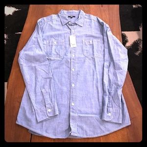 Men's Uniqlo long sleev chambray button up. XL