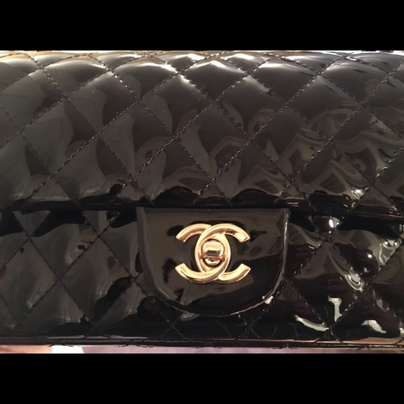 🚫SOLD🚫 NWT Patent Leather Quilted Shoulder Bag - Picture 6 of 7