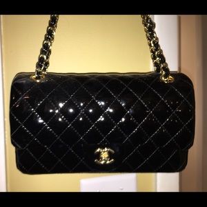 🚫SOLD🚫 NWT Patent Leather Quilted Shoulder Bag