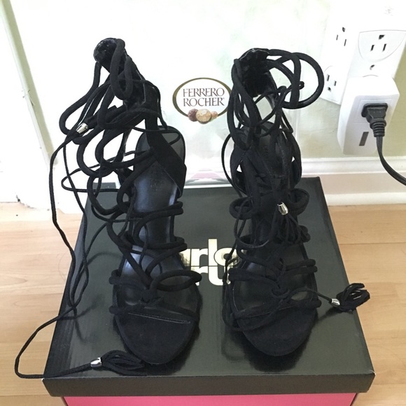 Caged lace up heels - Picture 2 of 2