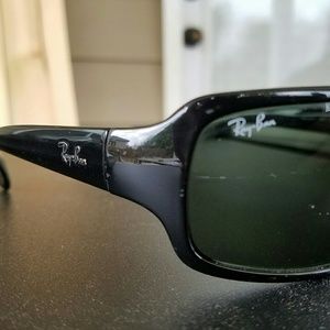 Ray Ban 4075 black sunglasses