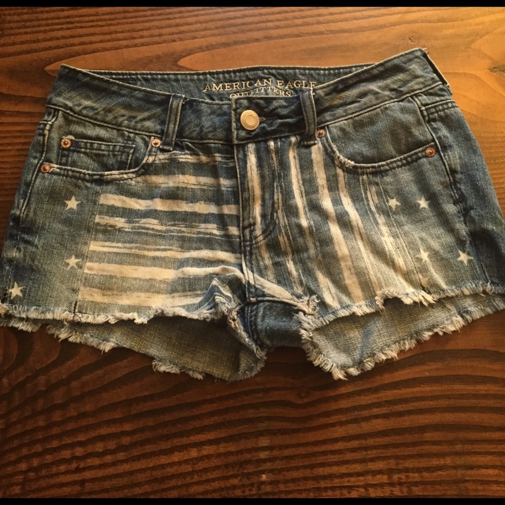 🇺🇸American Eagle stars and strips shorts sz 4