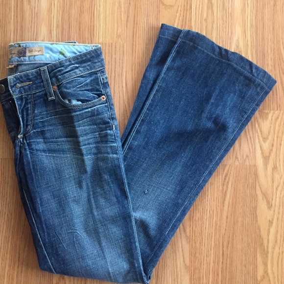 PAIGE Denim - SALE!💙Paige bell canyon jeans