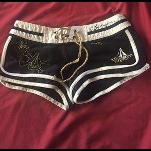 VOLCOM - Size 0 - Swim/Board Shorts