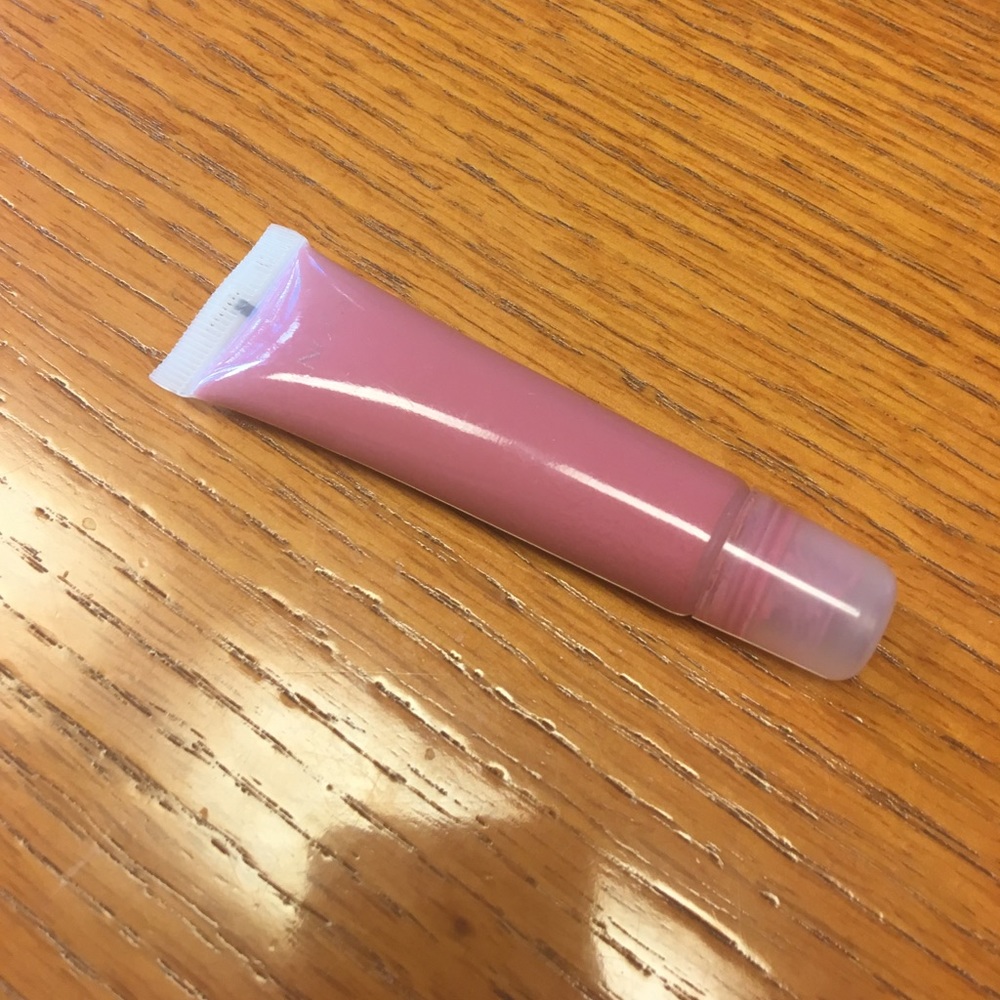 Meet your Posher, Teuta