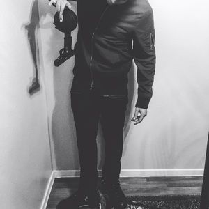 Meet your Posher, Alan