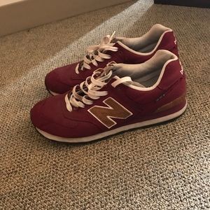 Maroon new balance 574