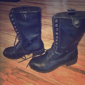 NWOT Soda Combat Boots
