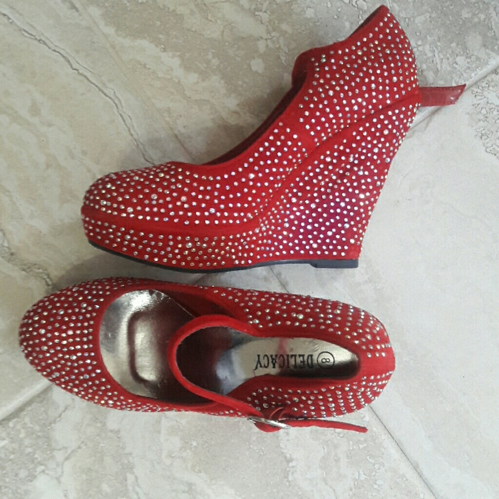 These heels are bright red and they are dazzy!