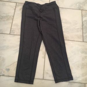 Old navy workout legging capris