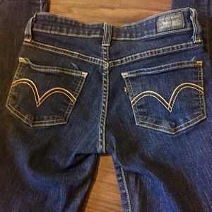 Levi Straight Leg 3M