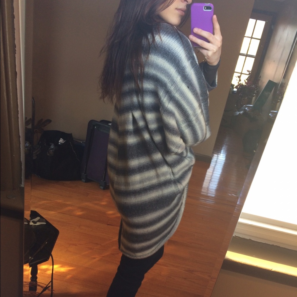 Wool Cardigan - Picture 3 of 6