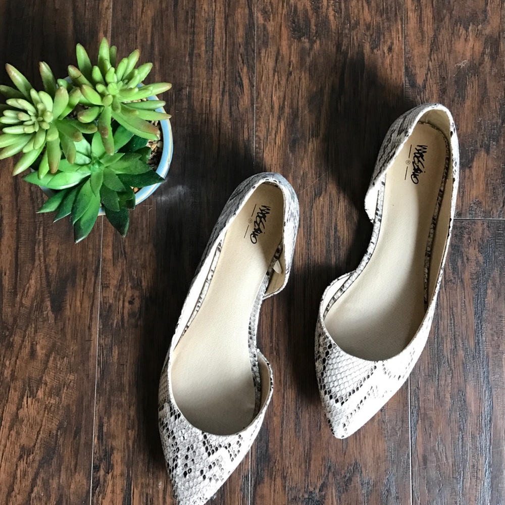 Snake 🐍 print flats