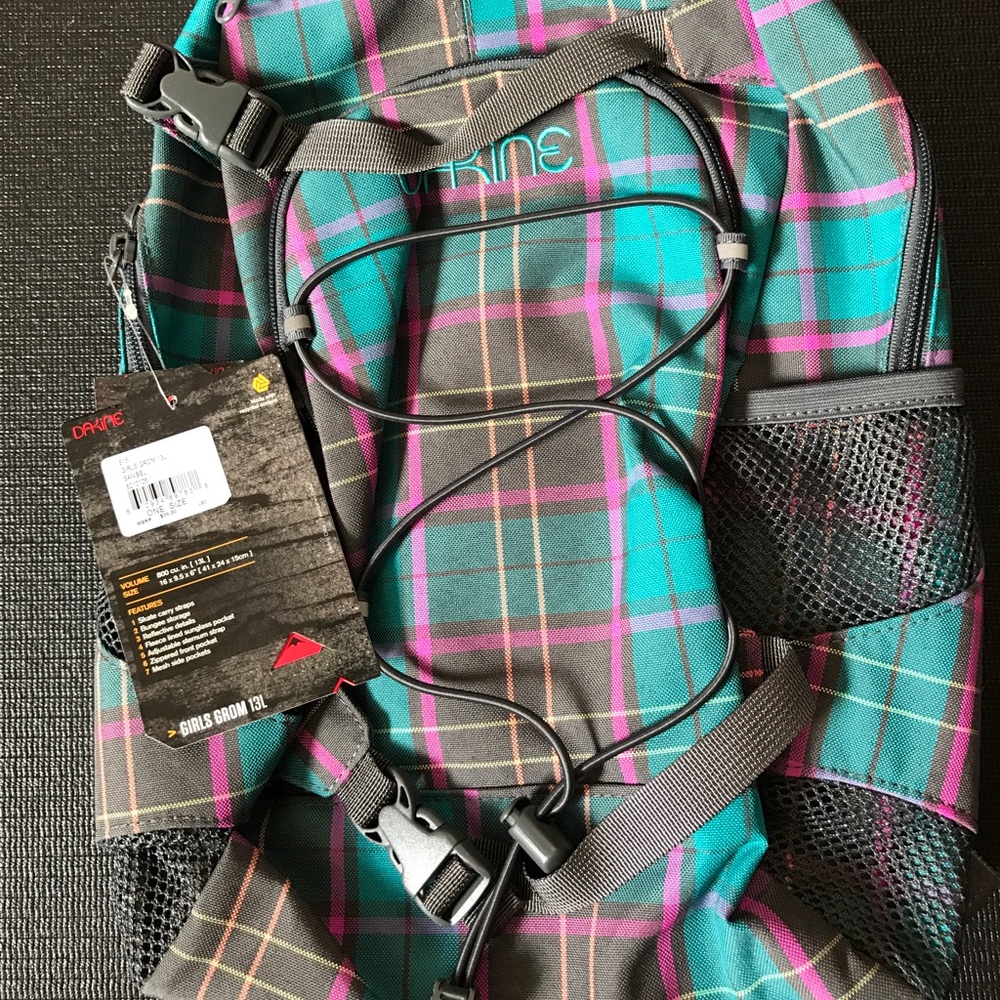 Dakine Girl's 13L backpack