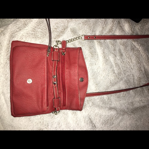 Nine West red crossbody bag - Picture 2 of 3