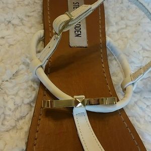 Steve madden daisey white with gold bows sandals