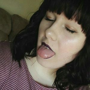 Meet your Posher, Justine