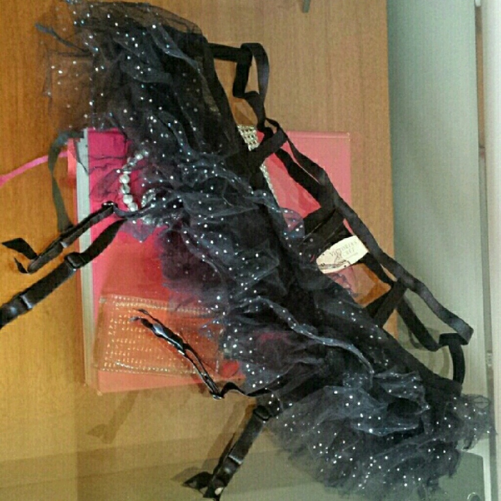 ❤️ VICTORIA'S SECRET ❤️ Black Tulle Garter Belt