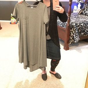 Carly Lularoe