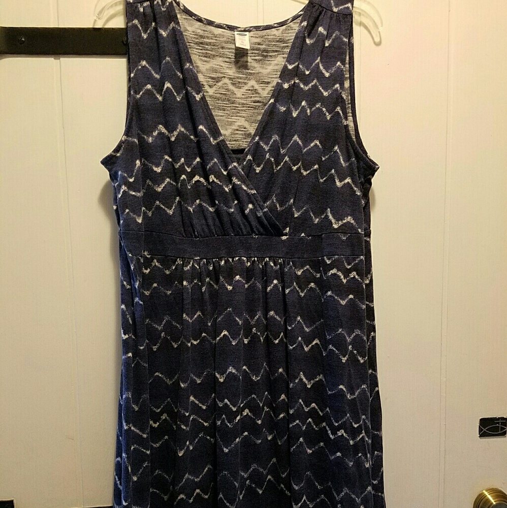 Old Navy maternity nursing dress - XL