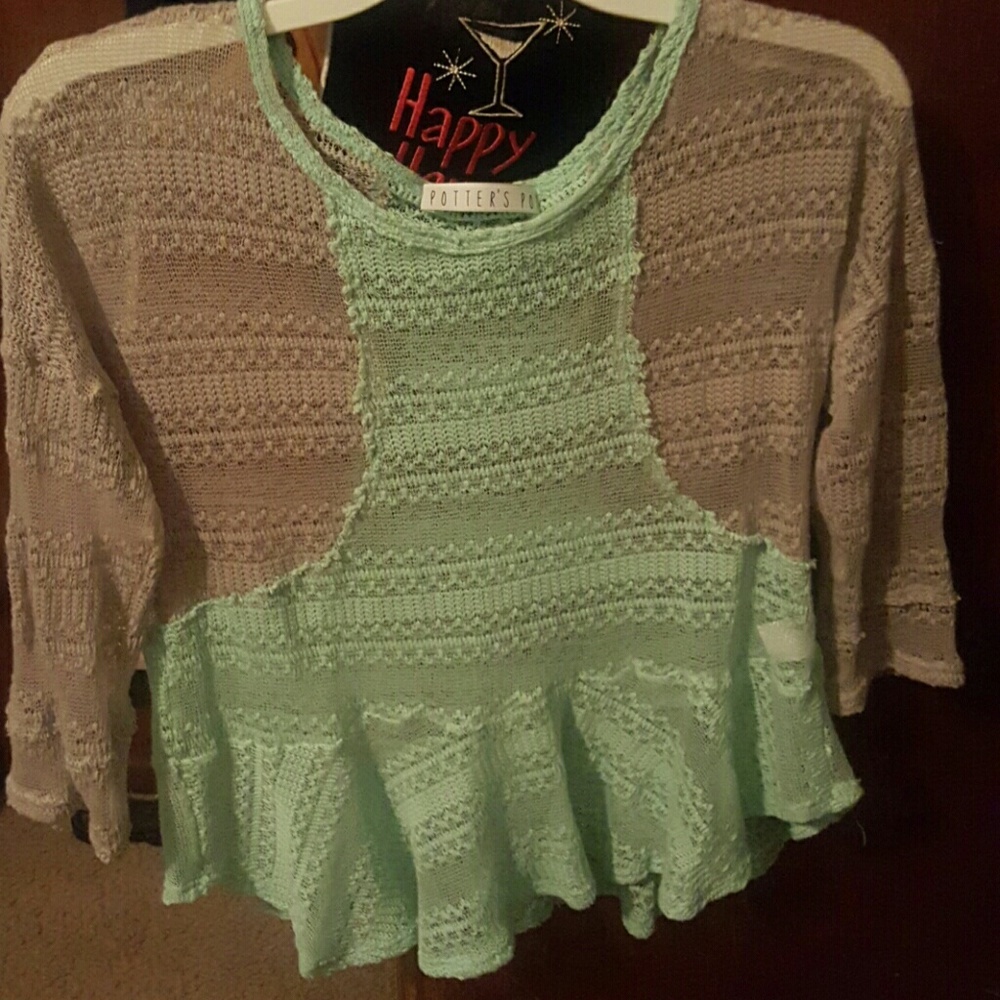 Sweater shirt short sleeve never worn
