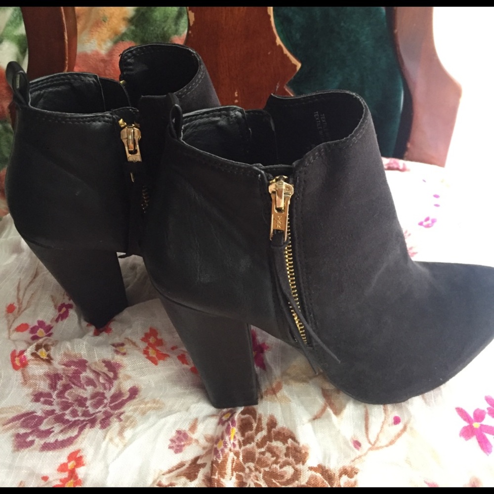 Suede Ankle boots